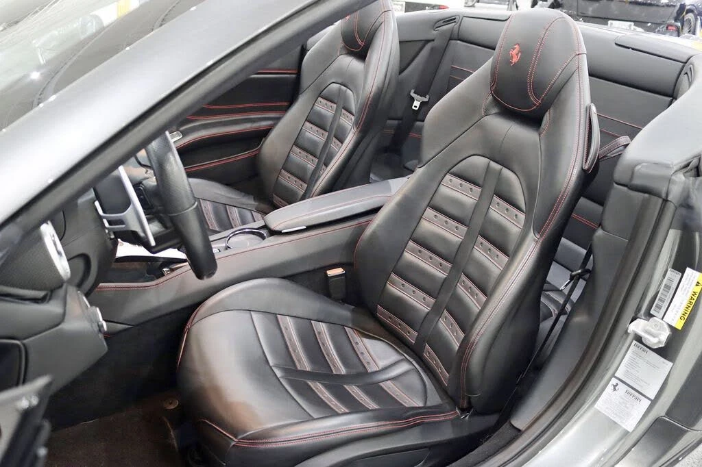 2016 Ferrari California T - Image 26 of 31