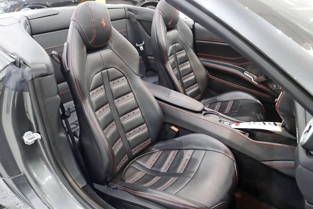2016 Ferrari California T - Image 28 of 31