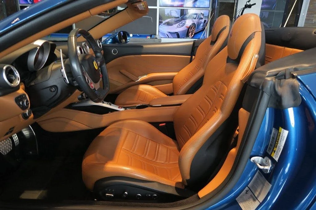 2016 Ferrari California T - Image 13 of 31