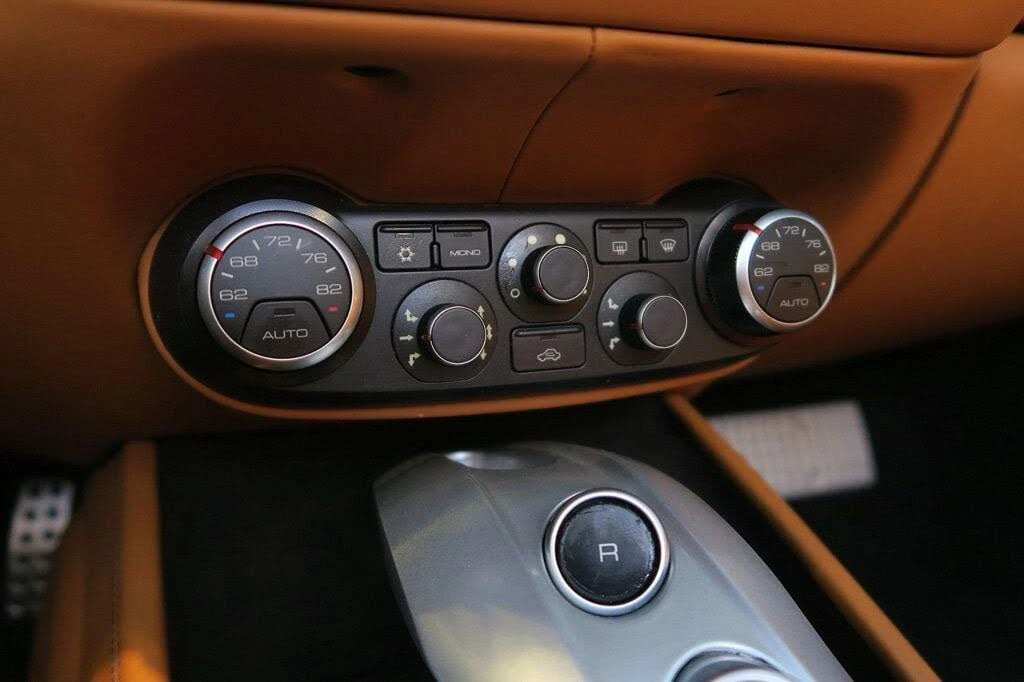 2016 Ferrari California T - Image 19 of 31