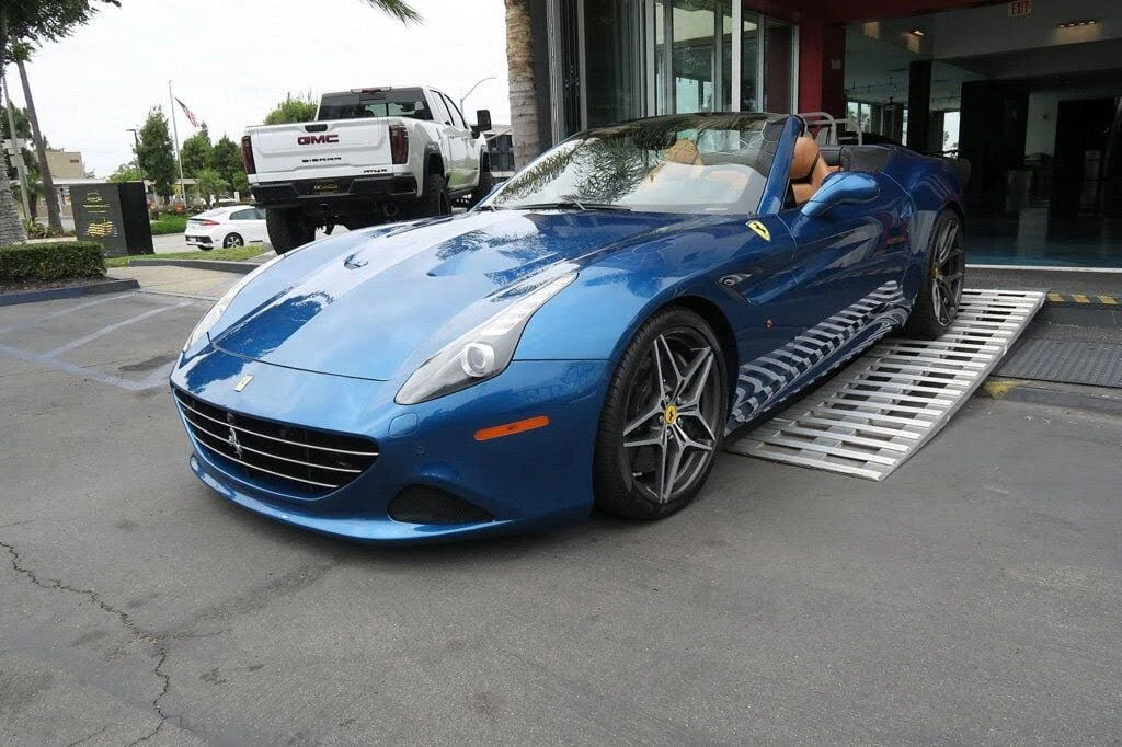 2016 Ferrari California T - Image 2 of 31