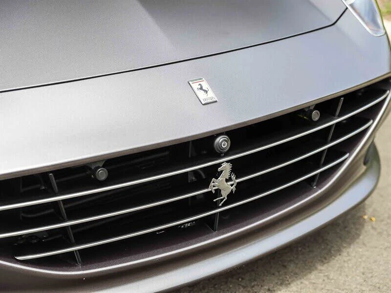 2016 Ferrari California T - Image 10 of 31