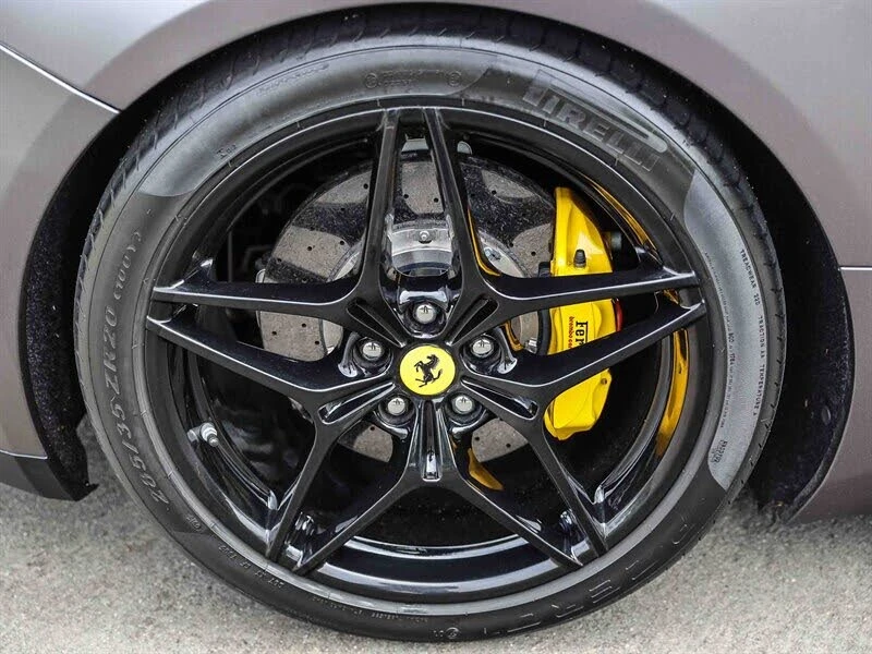 2016 Ferrari California T - Image 14 of 31