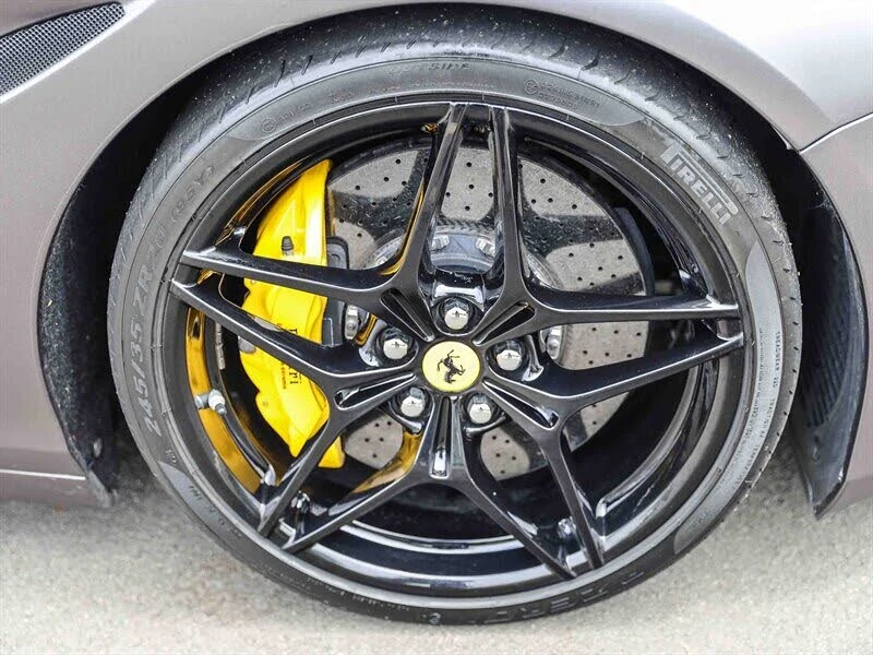 2016 Ferrari California T - Image 13 of 31