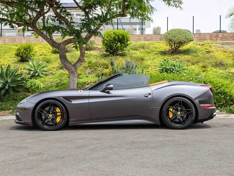 2016 Ferrari California T - Image 3 of 31