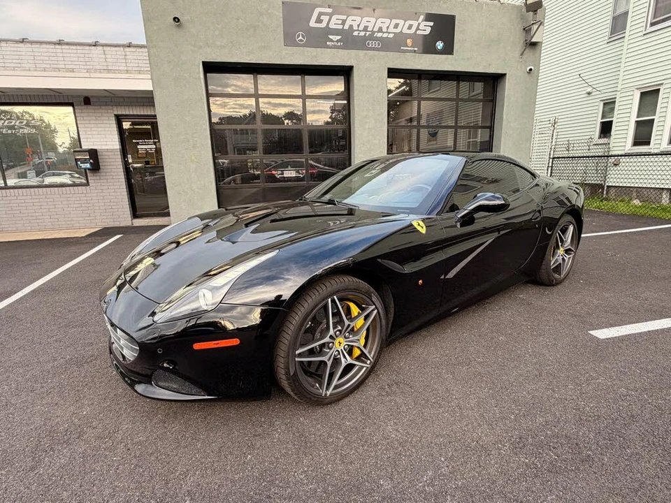 2016 Ferrari California T - Image 12 of 31