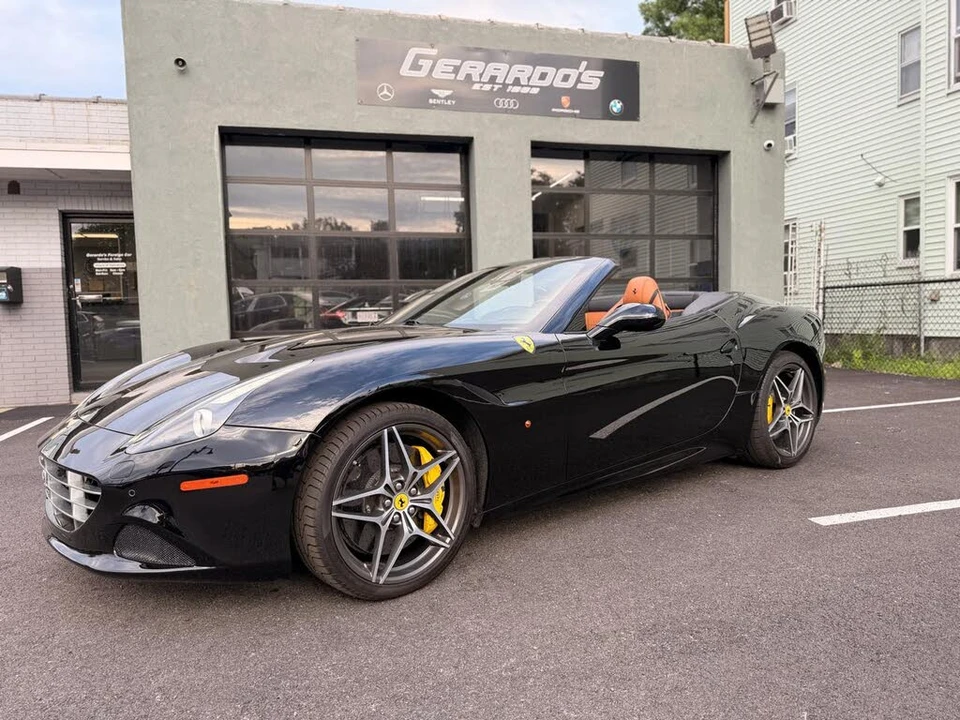 2016 Ferrari California T - Image 3 of 31