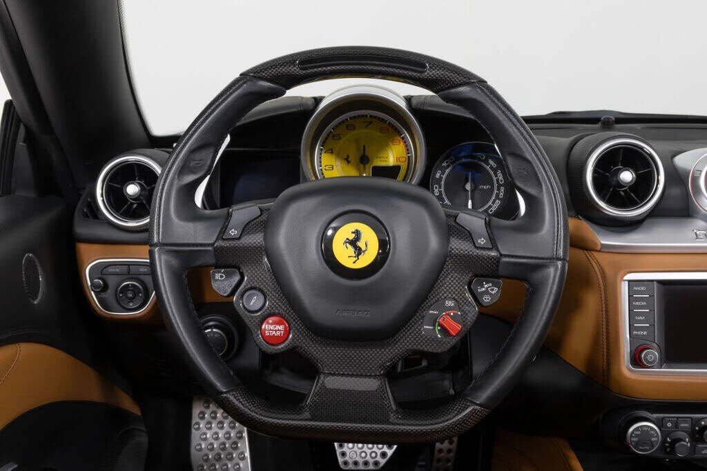 2016 Ferrari California T - Image 30 of 31