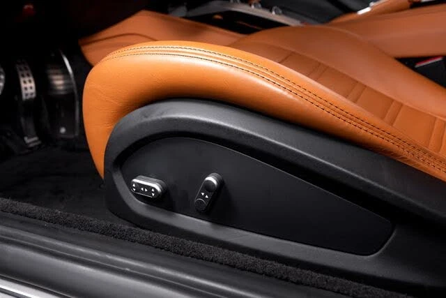 2016 Ferrari California T - Image 24 of 31