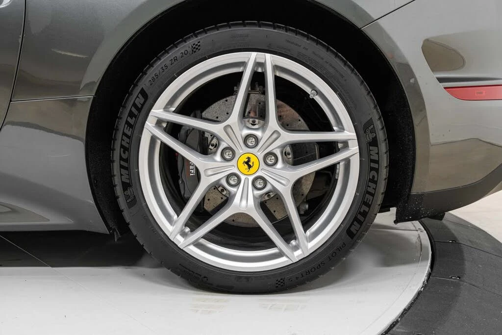 2016 Ferrari California T - Image 17 of 31