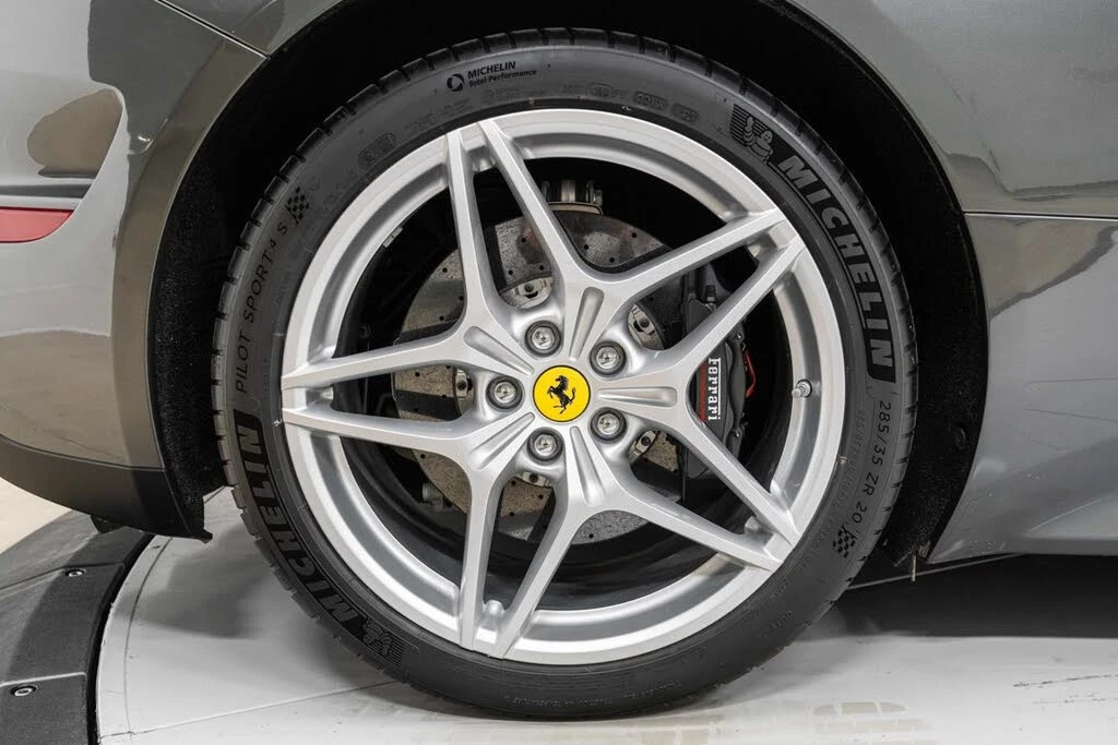 2016 Ferrari California T - Image 14 of 31