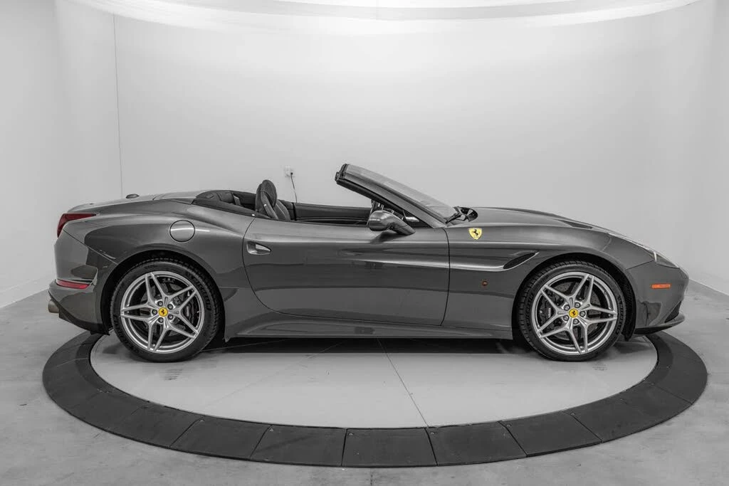 2016 Ferrari California T - Image 9 of 31