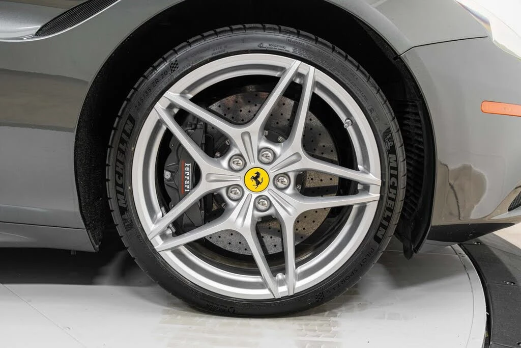 2016 Ferrari California T - Image 15 of 31