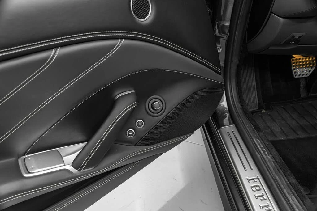 2016 Ferrari California T - Image 31 of 31