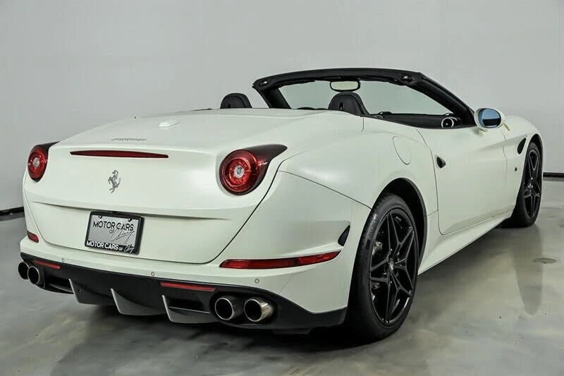 2016 Ferrari California T - Image 10 of 31