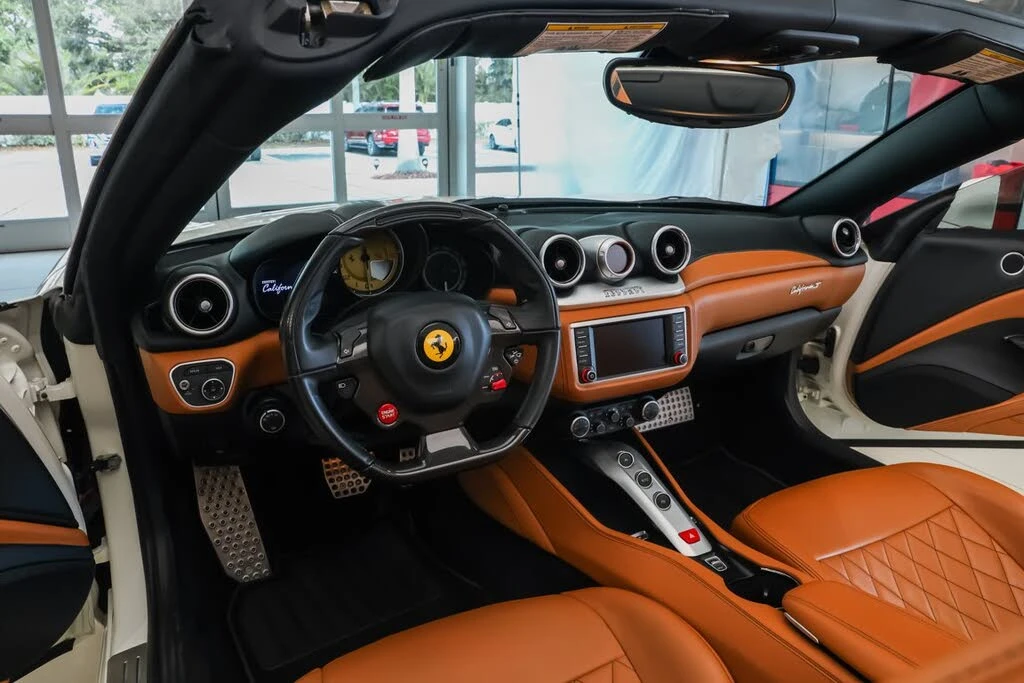 2016 Ferrari California T - Image 8 of 31