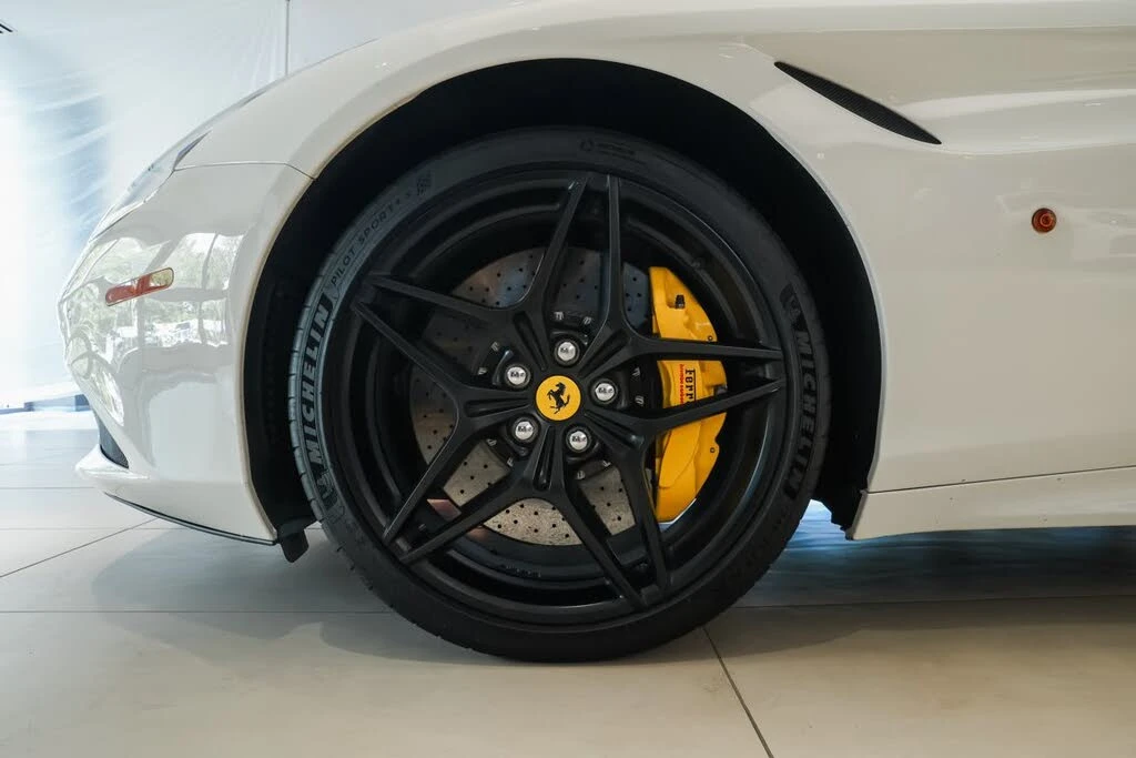 2016 Ferrari California T - Image 15 of 31