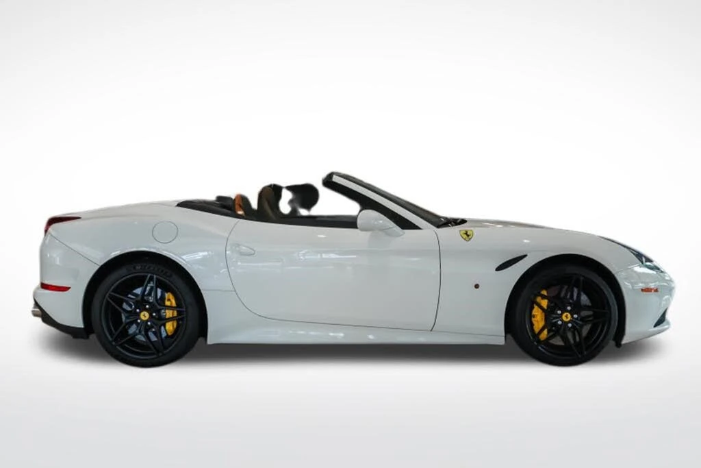 2016 Ferrari California T - Image 6 of 31