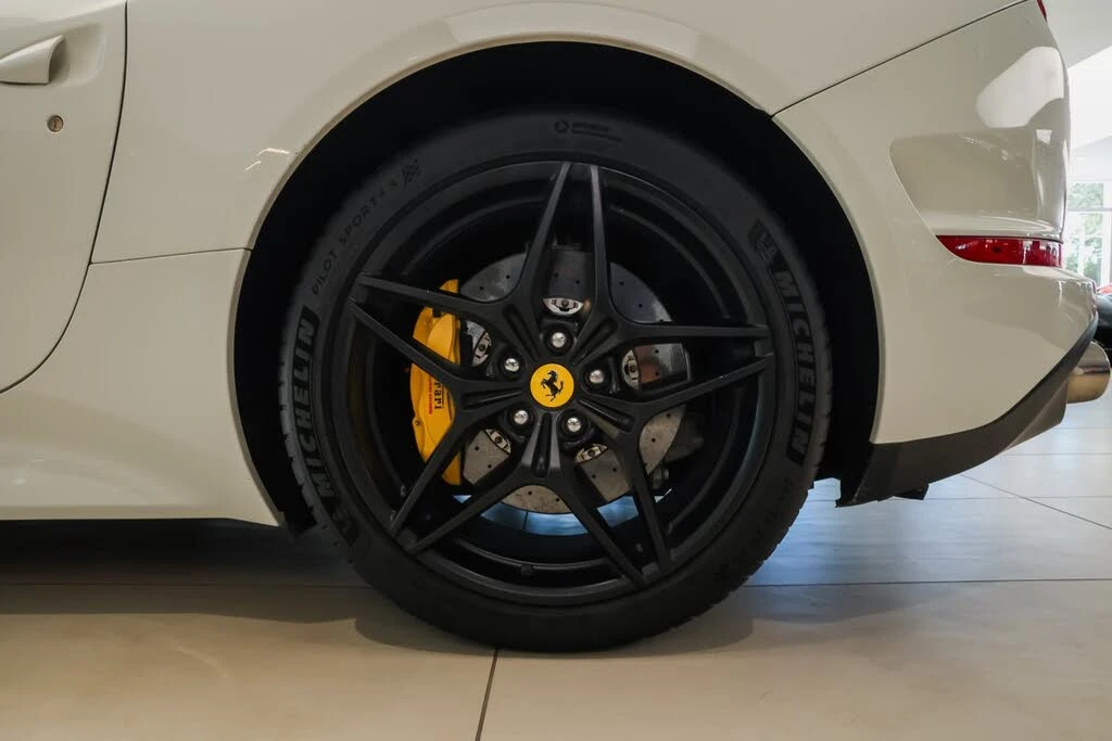 2016 Ferrari California T - Image 13 of 31