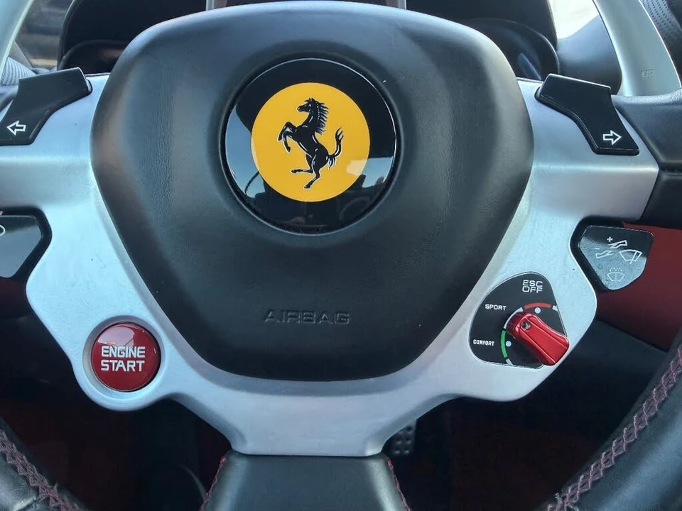 2016 Ferrari California T - Image 26 of 31