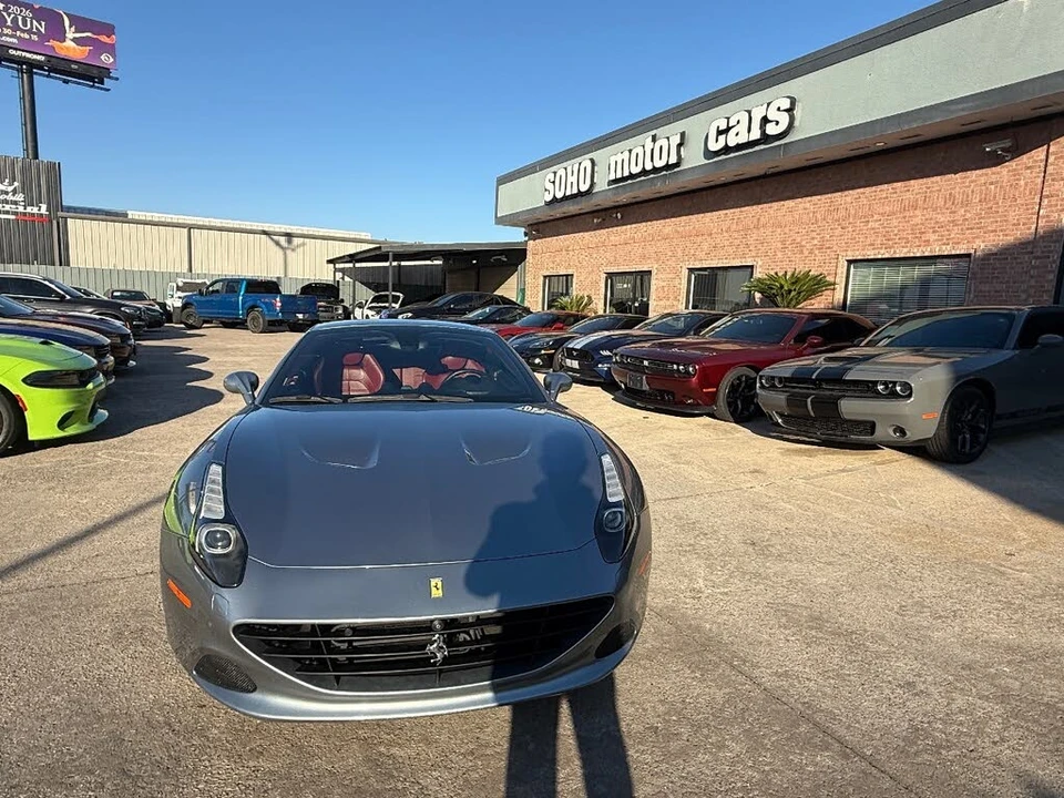 2016 Ferrari California T - Image 8 of 31