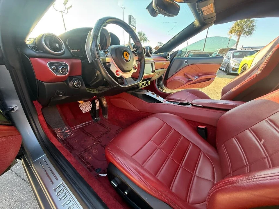 2016 Ferrari California T - Image 20 of 31