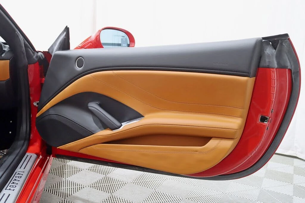 2016 Ferrari California T - Image 29 of 31