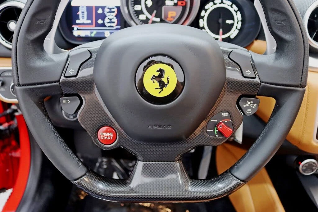 2016 Ferrari California T - Image 16 of 31