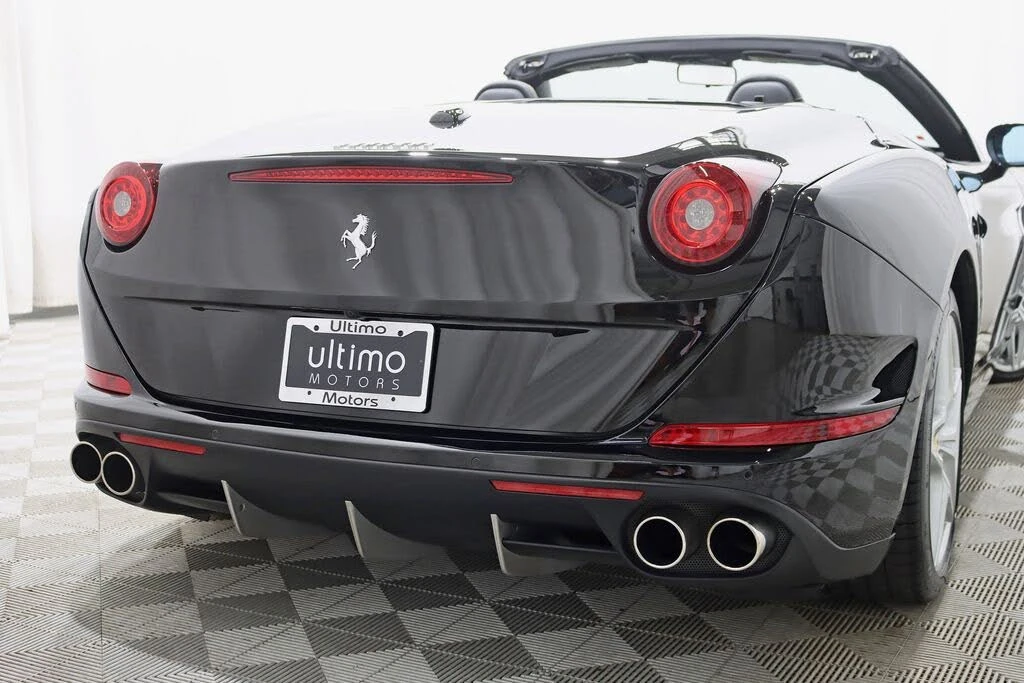 2016 Ferrari California T - Image 14 of 31