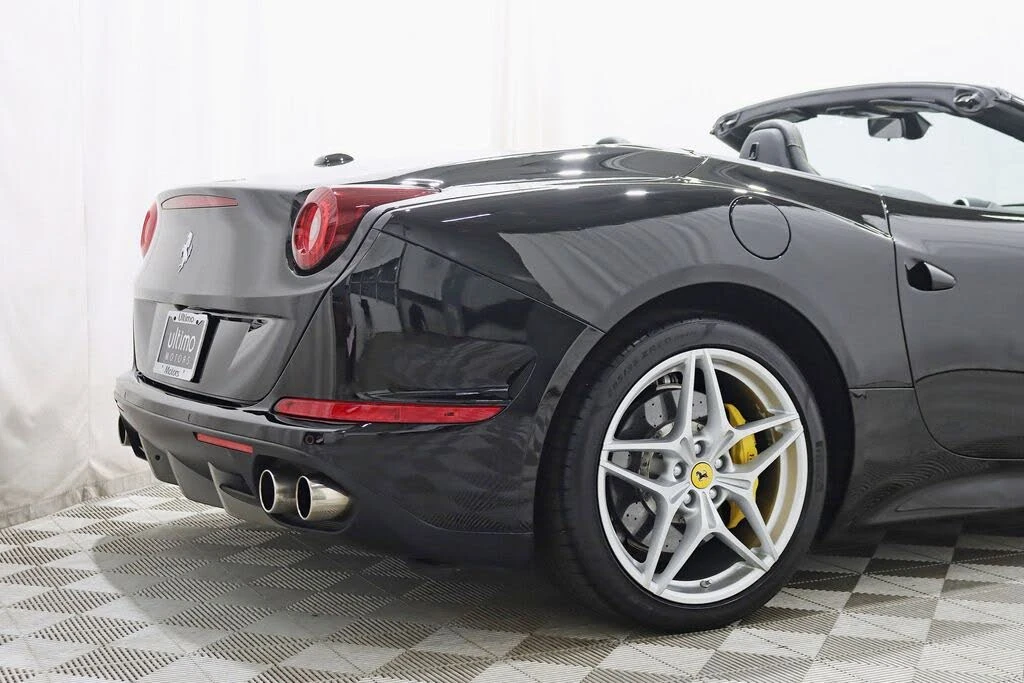 2016 Ferrari California T - Image 10 of 31