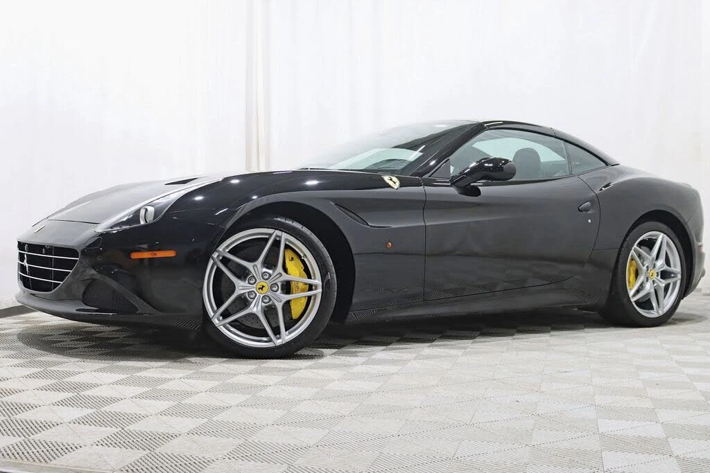 2016 Ferrari California T - Image 2 of 31