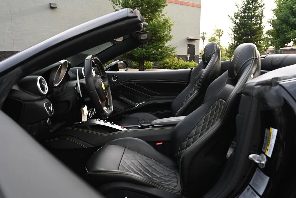 2016 Ferrari California T - Image 15 of 31