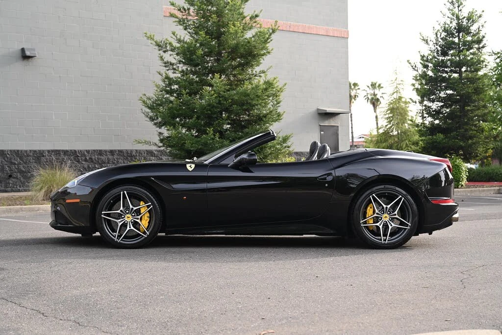 2016 Ferrari California T - Image 4 of 31