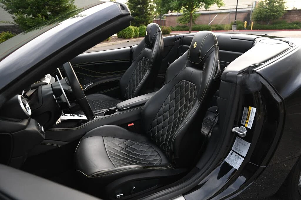 2016 Ferrari California T - Image 16 of 31