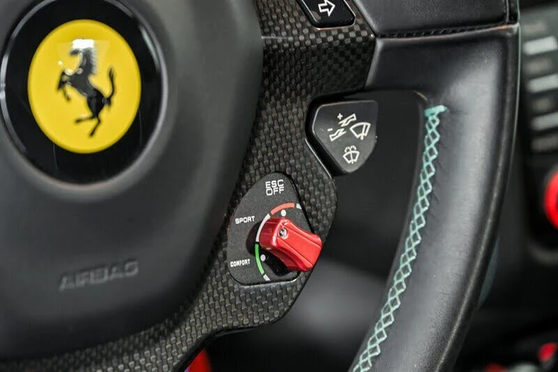 2016 Ferrari California T - Image 25 of 31