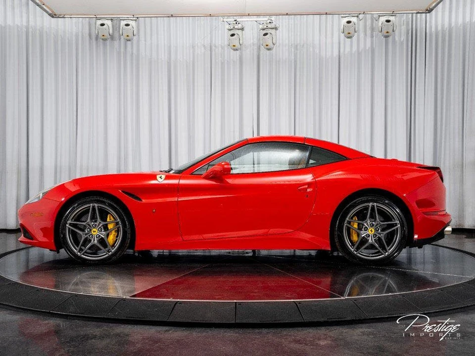 2016 Ferrari California T - Image 9 of 31