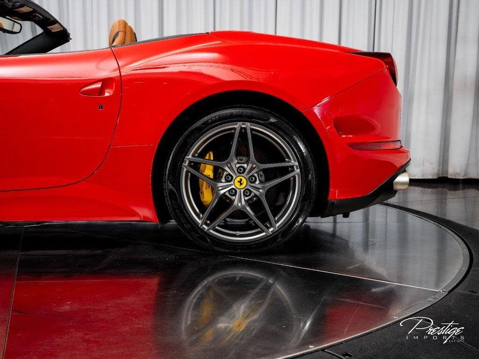 2016 Ferrari California T - Image 12 of 31