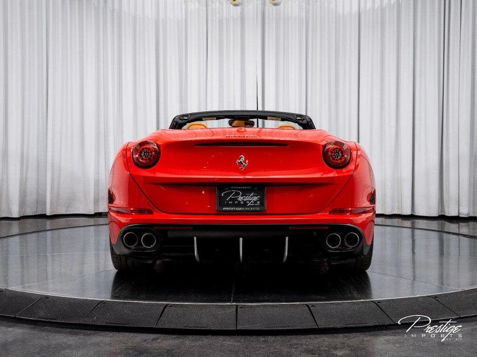 2016 Ferrari California T - Image 16 of 31