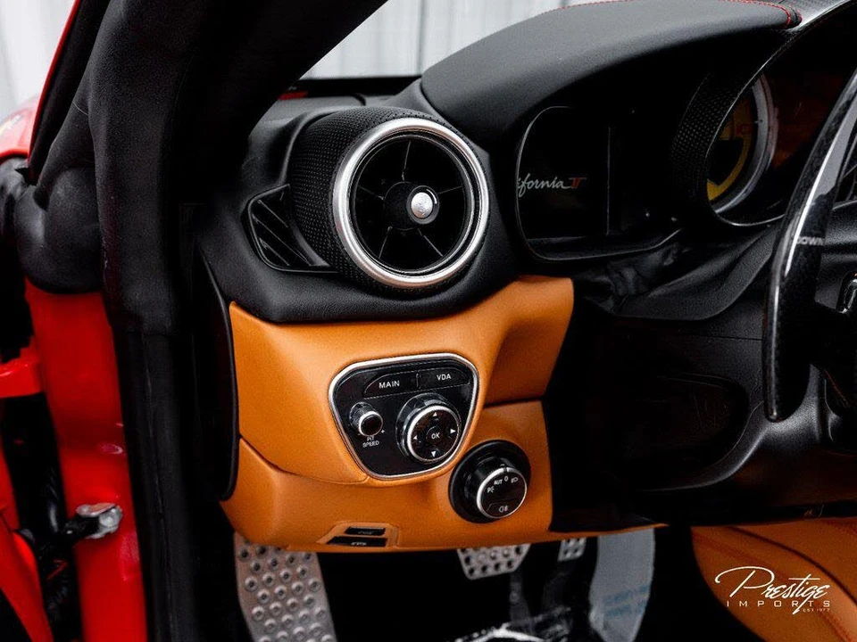 2016 Ferrari California T - Image 31 of 31