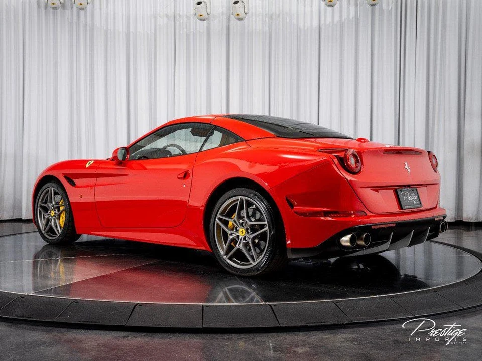 2016 Ferrari California T - Image 14 of 31