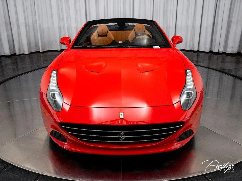 2016 Ferrari California T - Image 4 of 31