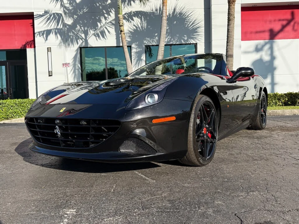 2016 Ferrari California T - Image 15 of 31