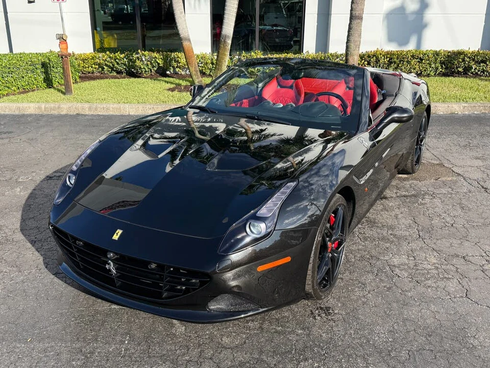 2016 Ferrari California T - Image 5 of 31