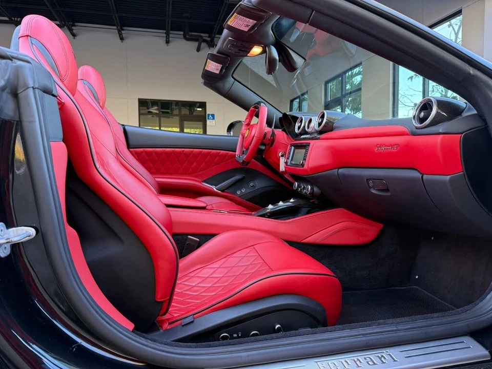 2016 Ferrari California T - Image 28 of 31