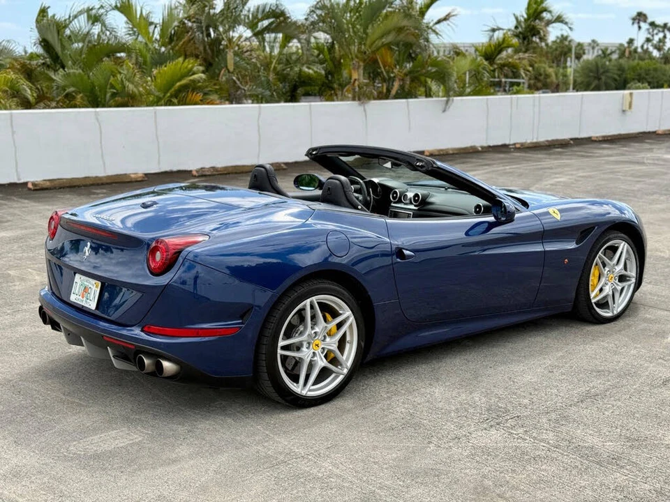 2016 Ferrari California T - Image 13 of 30