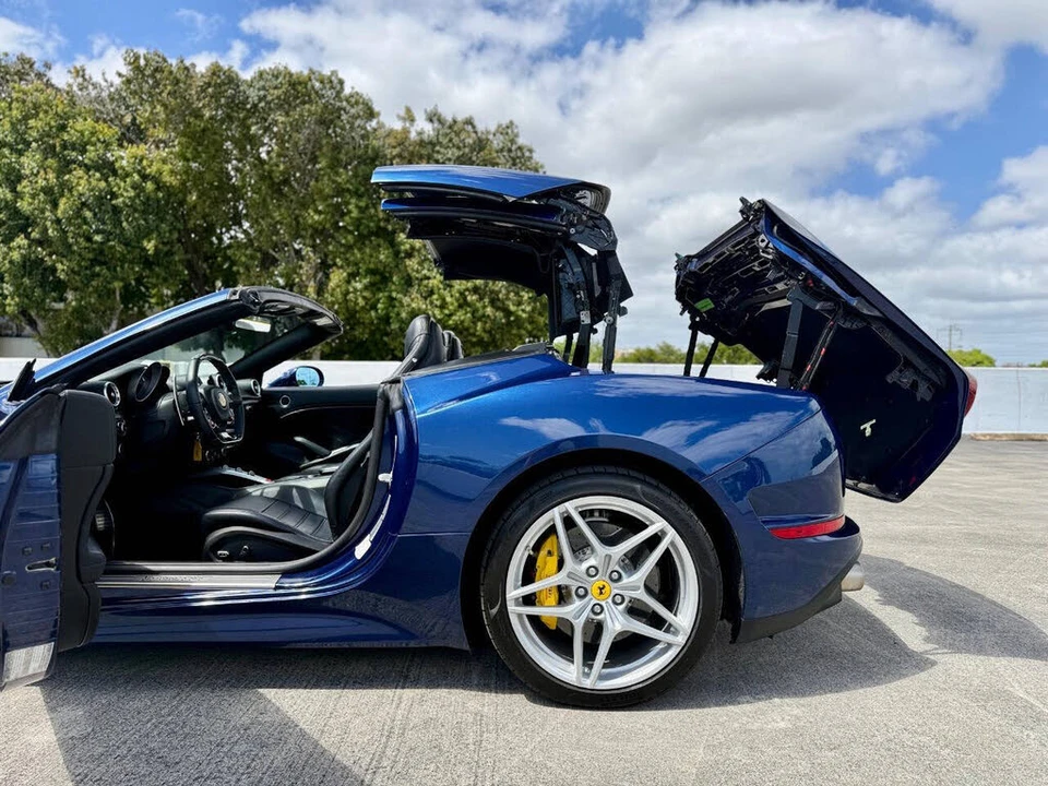 2016 Ferrari California T - Image 9 of 30
