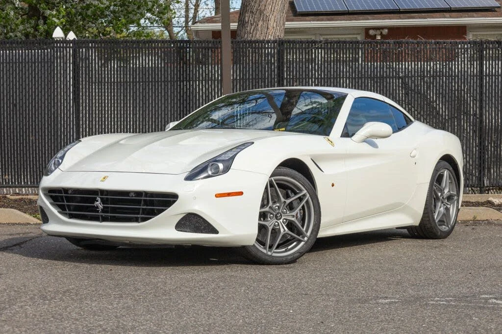 2016 Ferrari California T - Image 4 of 31