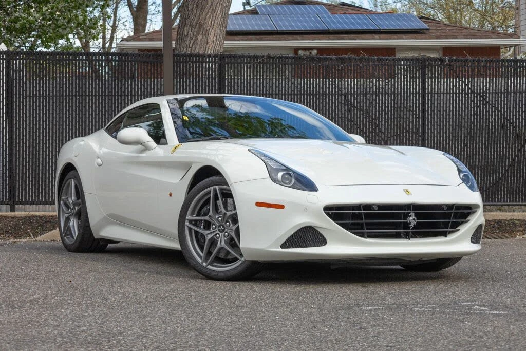 2016 Ferrari California T - Image 2 of 31