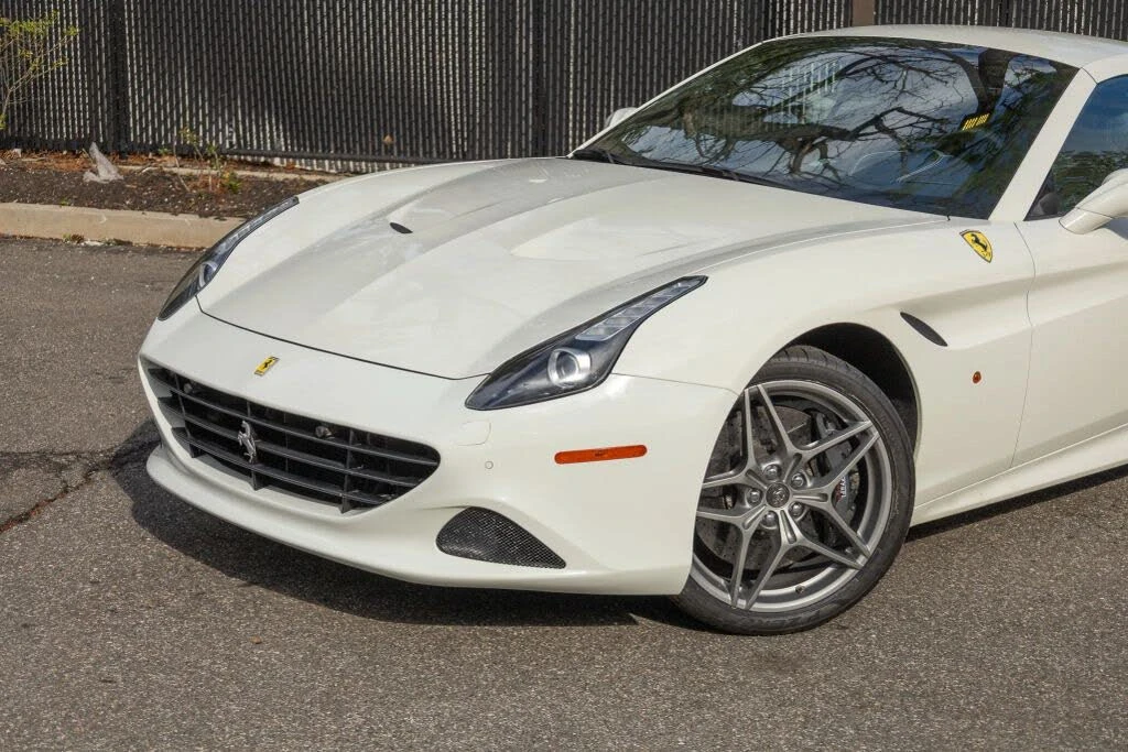 2016 Ferrari California T - Image 13 of 31