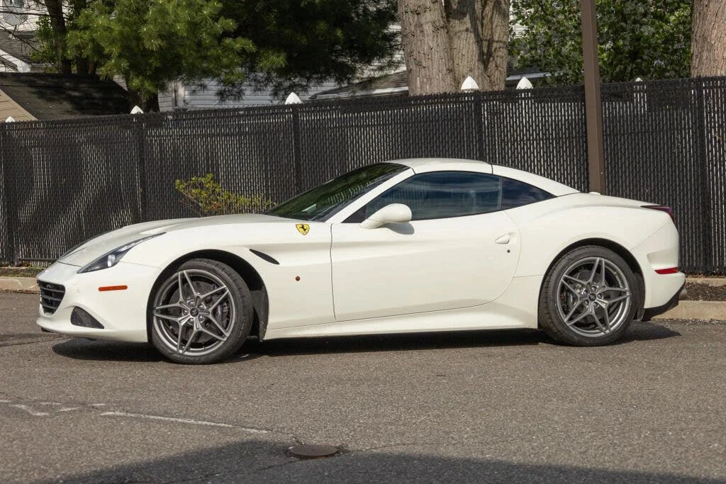2016 Ferrari California T - Image 11 of 31
